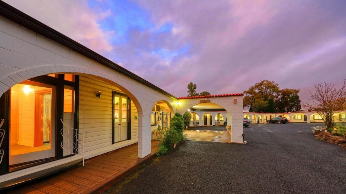 Azalea Motel Coonabarabran Exterior foto